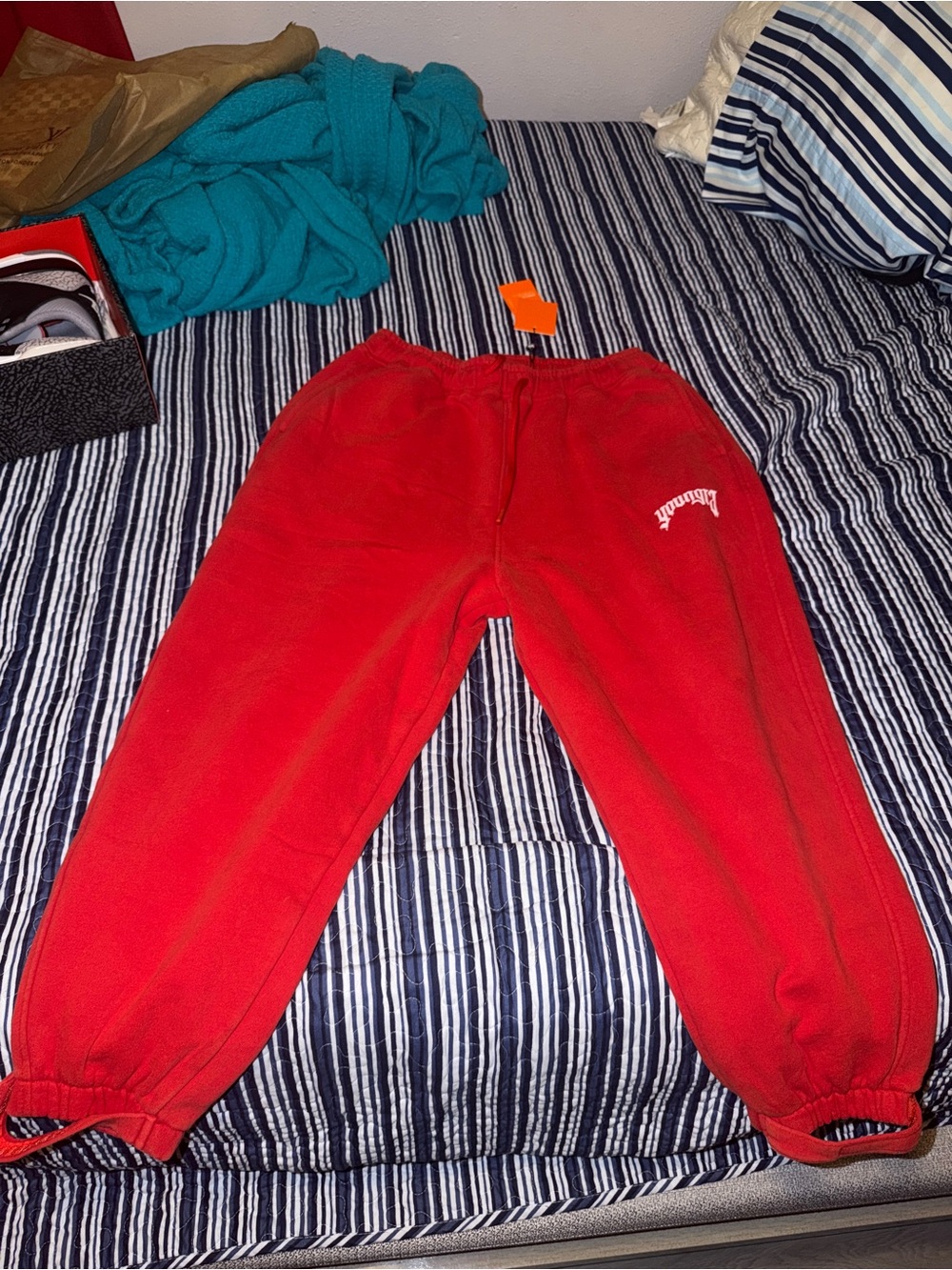 Men’s joggers Sweatpants with Elastic Cuffs